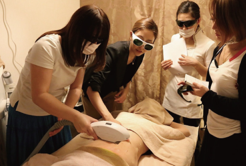 脱毛サロン様業務用脱毛機導入時の研修